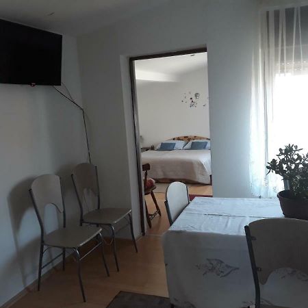 קארלובץ Apartmani Kristanic מראה חיצוני תמונה
