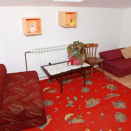 קארלובץ Apartmani Kristanic מראה חיצוני תמונה